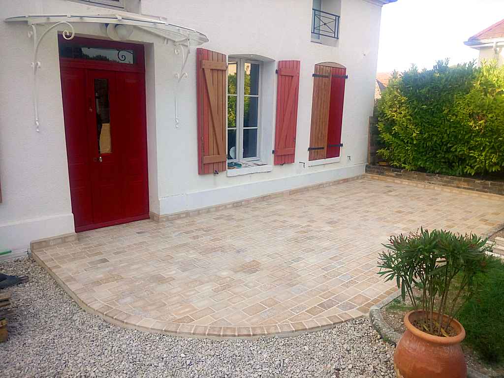 Terrasse en pavés de Bourgogne
